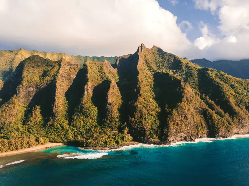 Green cliffs of the Na Pali coast, Kauai